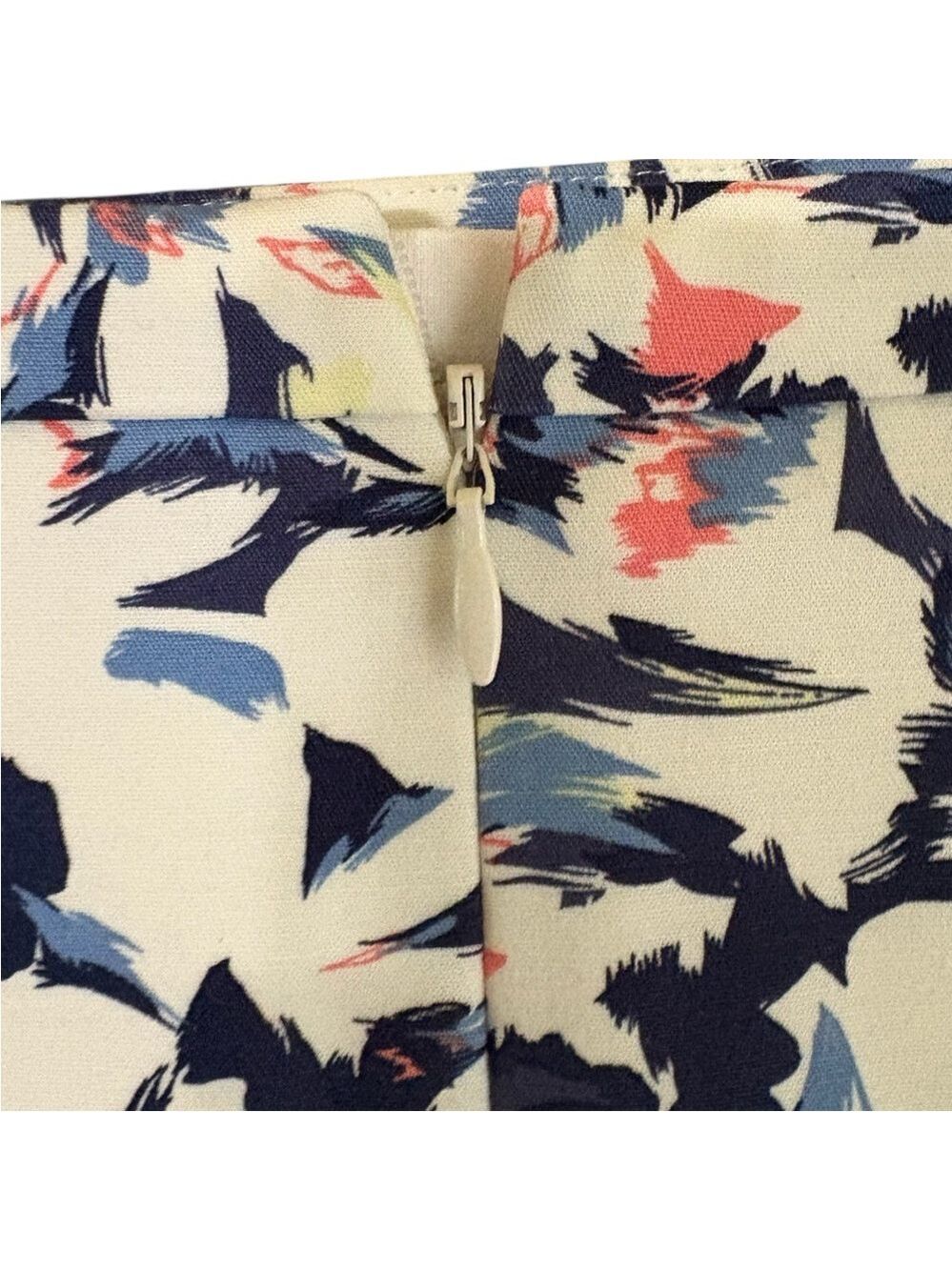 PURE Collection-skirt cotton floral. Size 12. Lined. Back zip. New without tags!